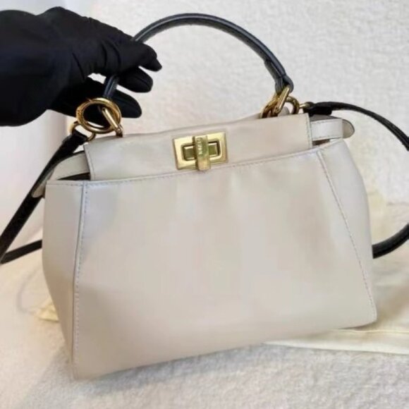 FENDI Peekaboo classic twist lock closure iconic FF pattern shoulder bag - Picture 3 of 7